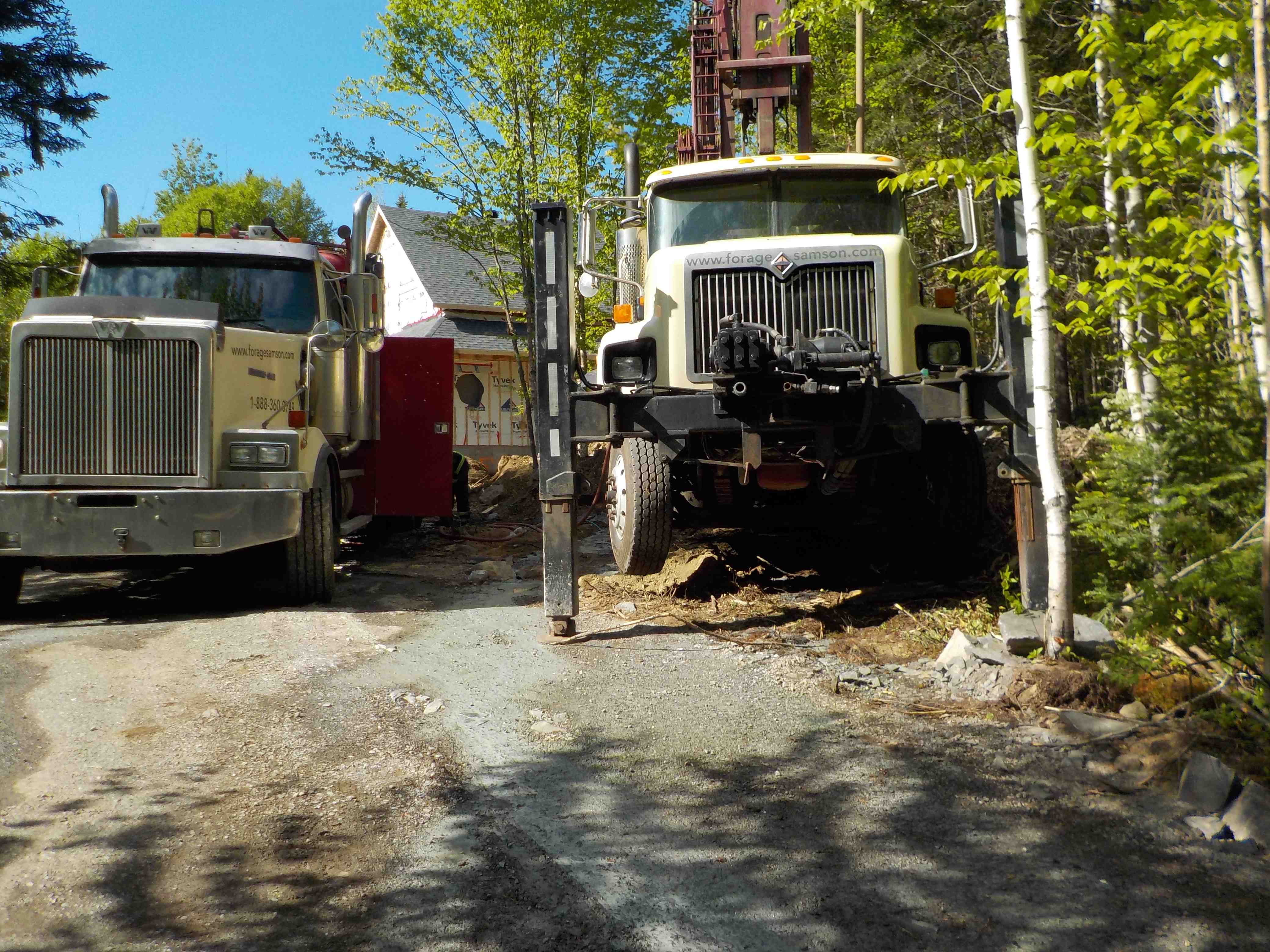 Puits artésien Ste-Brigitte-de-Laval - La Jacques Cartier - Foremost DR-24 - foreuse