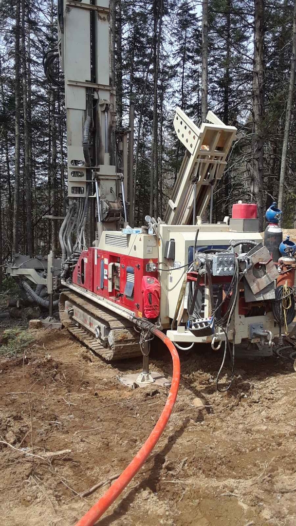 Puits artésien Stoneham - Chemin Craig - Puits stoneham - Forage Samson - Samson et Frères Inc - Pompe submersible - foreuse sur chenilles - Comacchio MC-900P - accès restreint