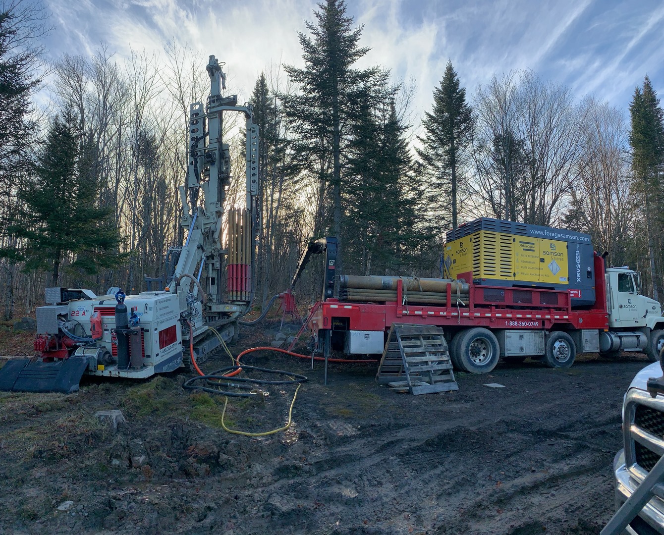 Puits artésien Lac-Trois-Saumons - L'islet - foreuse sur chenilles - comacchio mc-22a - forage samson - pompe submersible