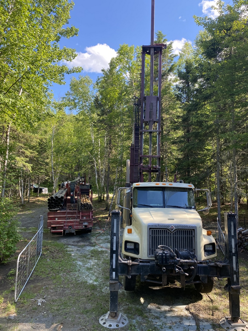 Puits artésien clermont - puits charlevoix - forage charlevoix - rue de la friche - Foremost DR-24 - Pompe submersible 