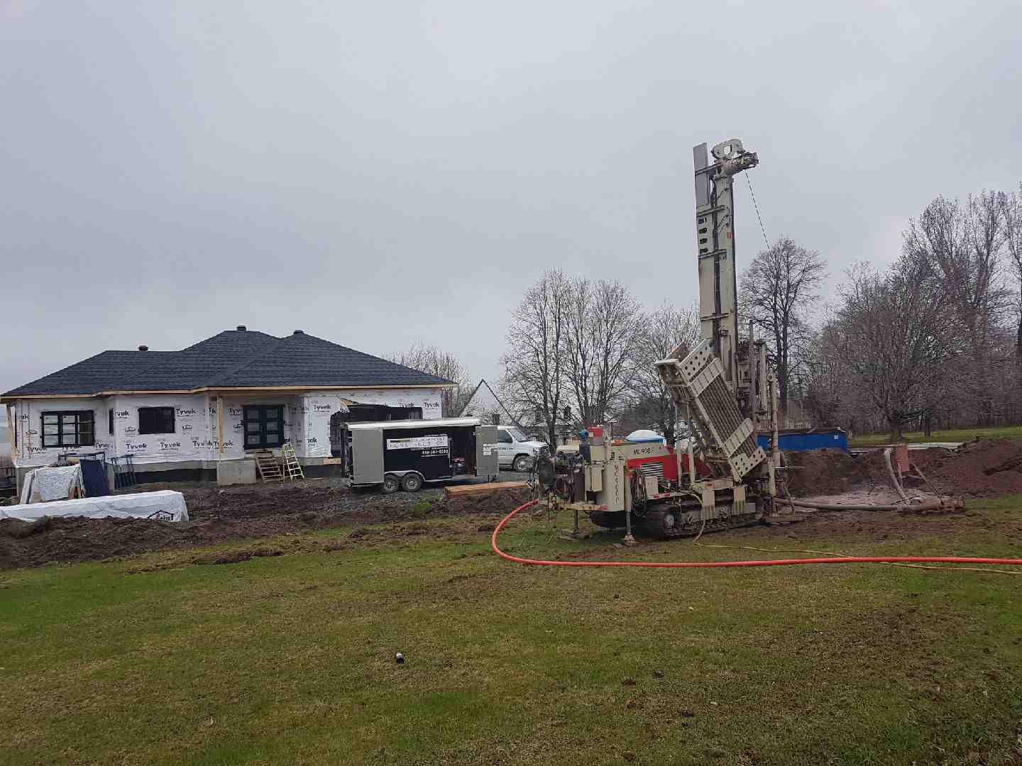 Puits artésien Beaumont - Géothermie - Forage - Route du Fleuve - Route 132- Comacchio MC-900P - Foreuse sur Chenilles