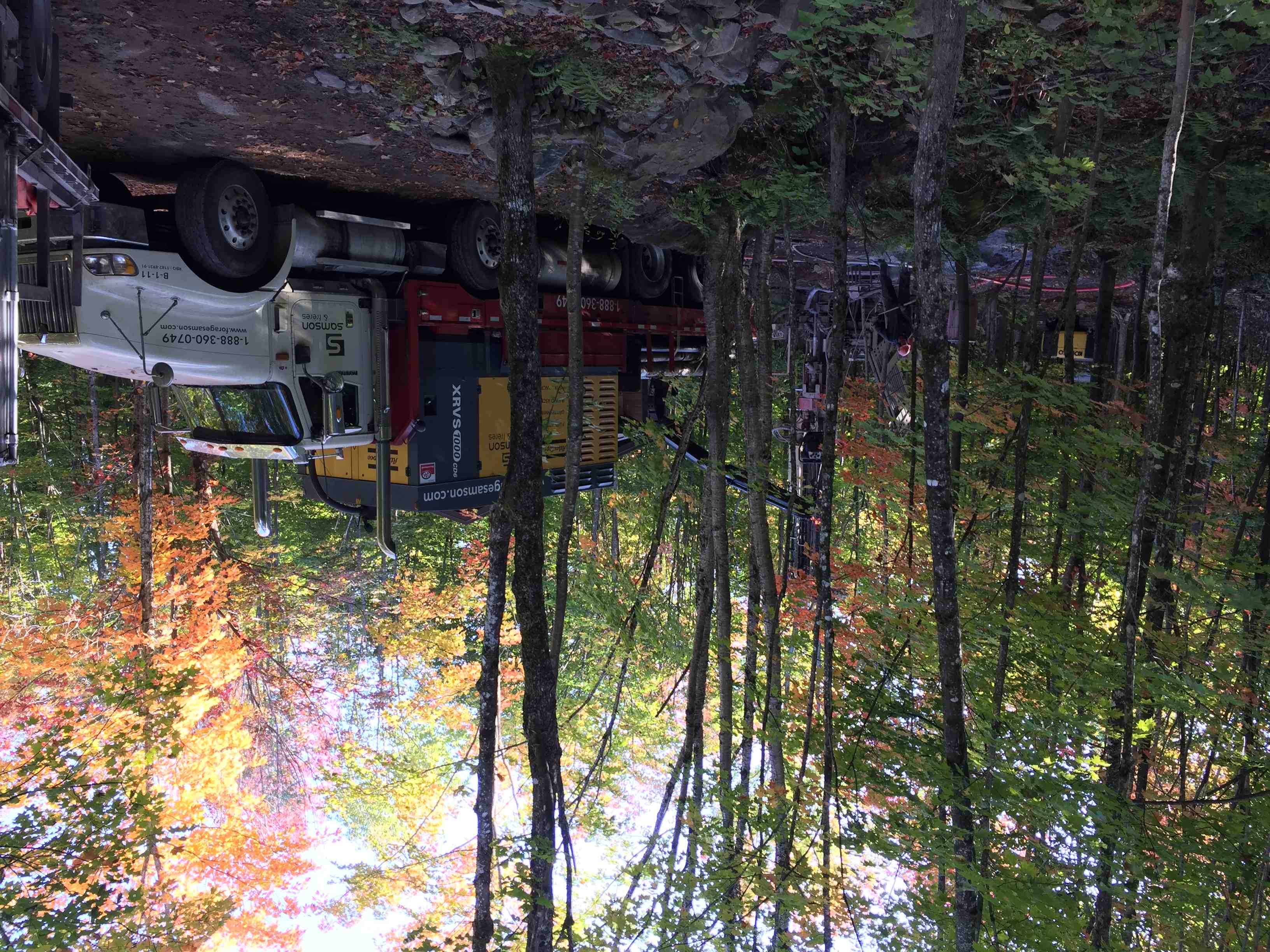Puits artésien Saint-Pierre-de-la-Rivière-du-Sud - Route de Saint-Pierre - Chaudière-Appalaches - Foreuse sur chenilles - Comacchio MC-900P