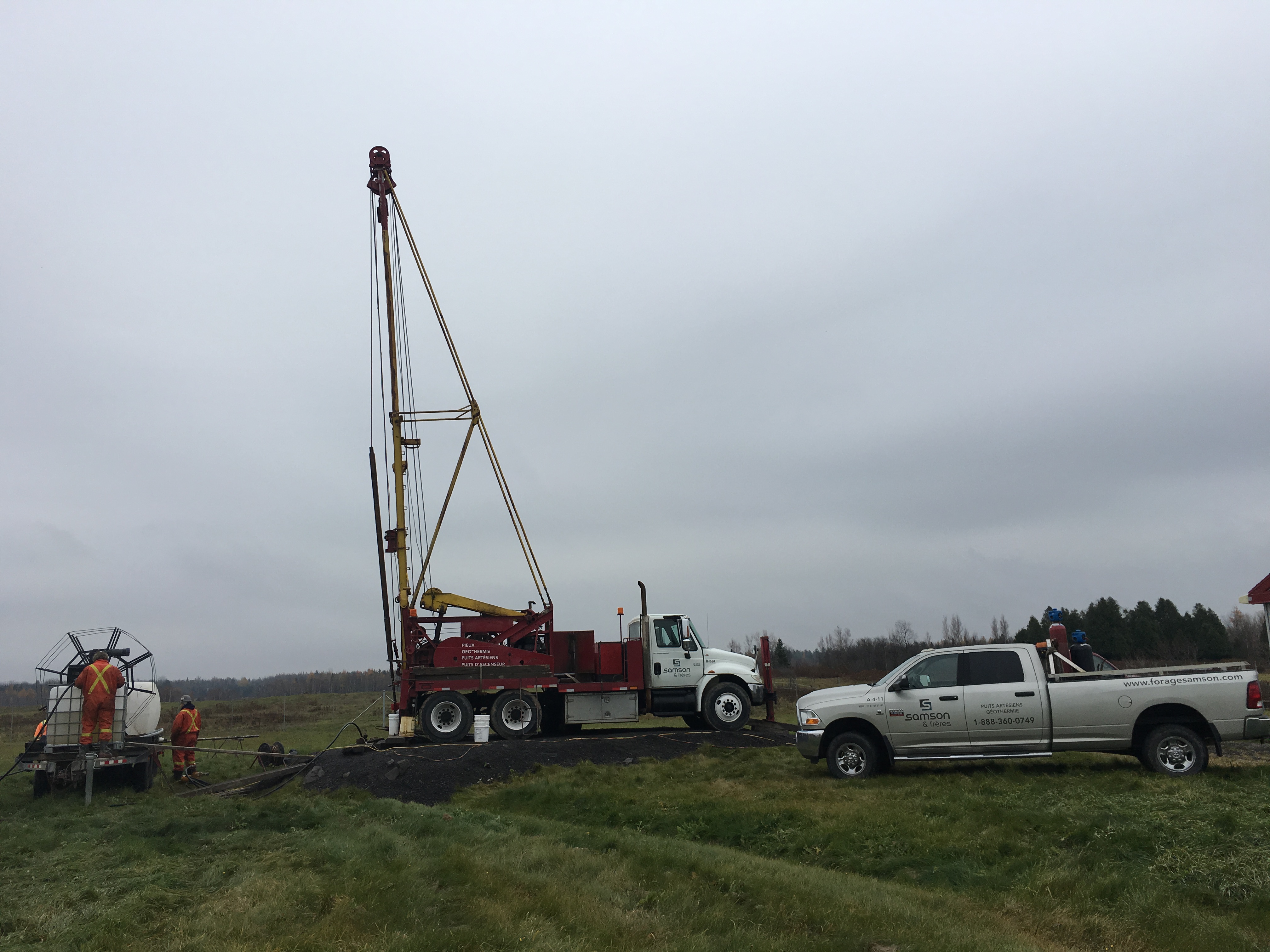 Nettoyage Puits artésien Saint-Apollinaire - Rang Bois-Joly - Burycus Erie 22W - Foreuse à percussion - Samson et frères inc - Forage Samson