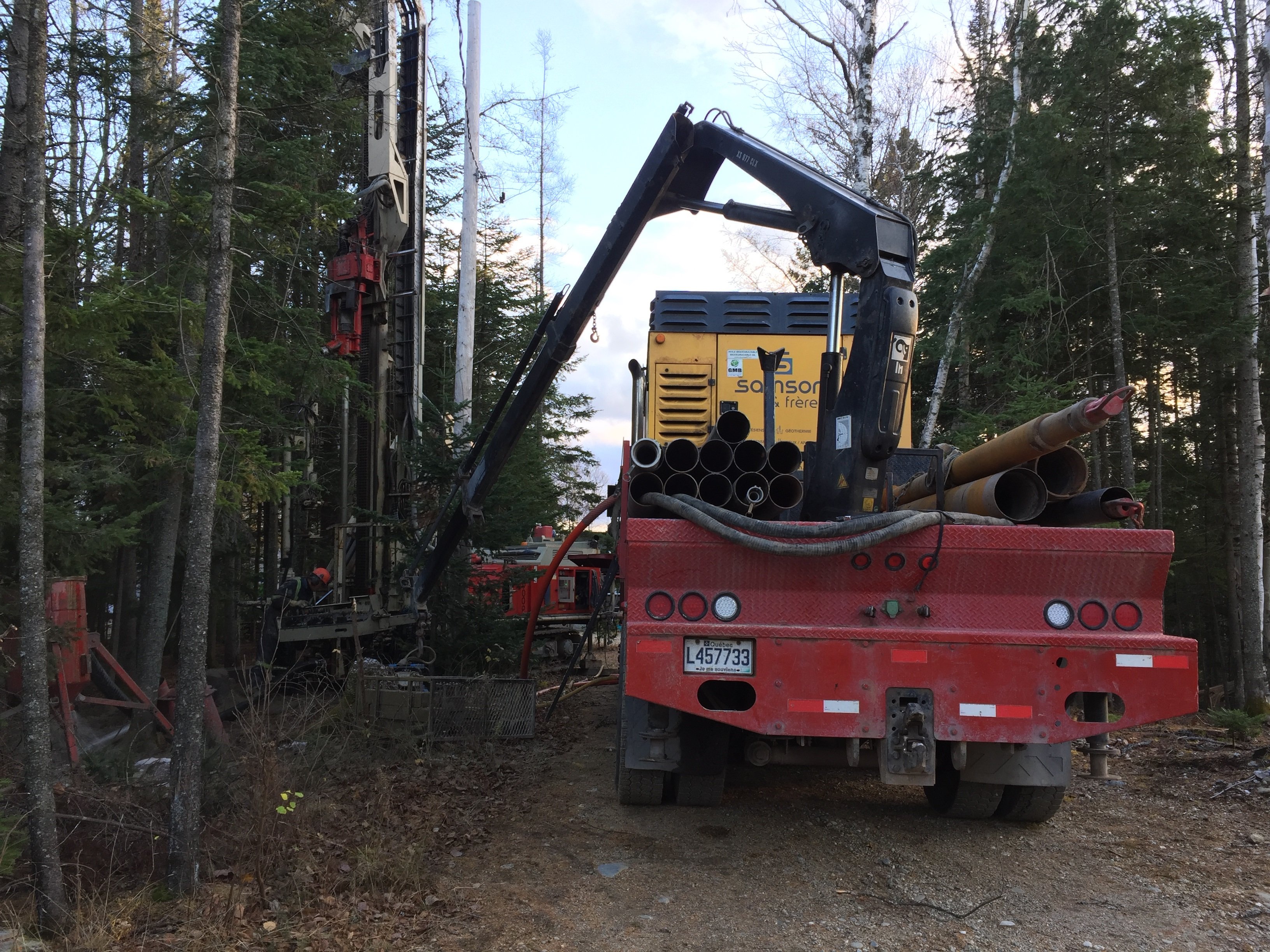 Puits artésien Saint-Philémon - Bellechasse - Lac-Mailloux - Foreuse sur Chenilles- Comacchio MC-900P - Chemin du Lac-Mailloux 