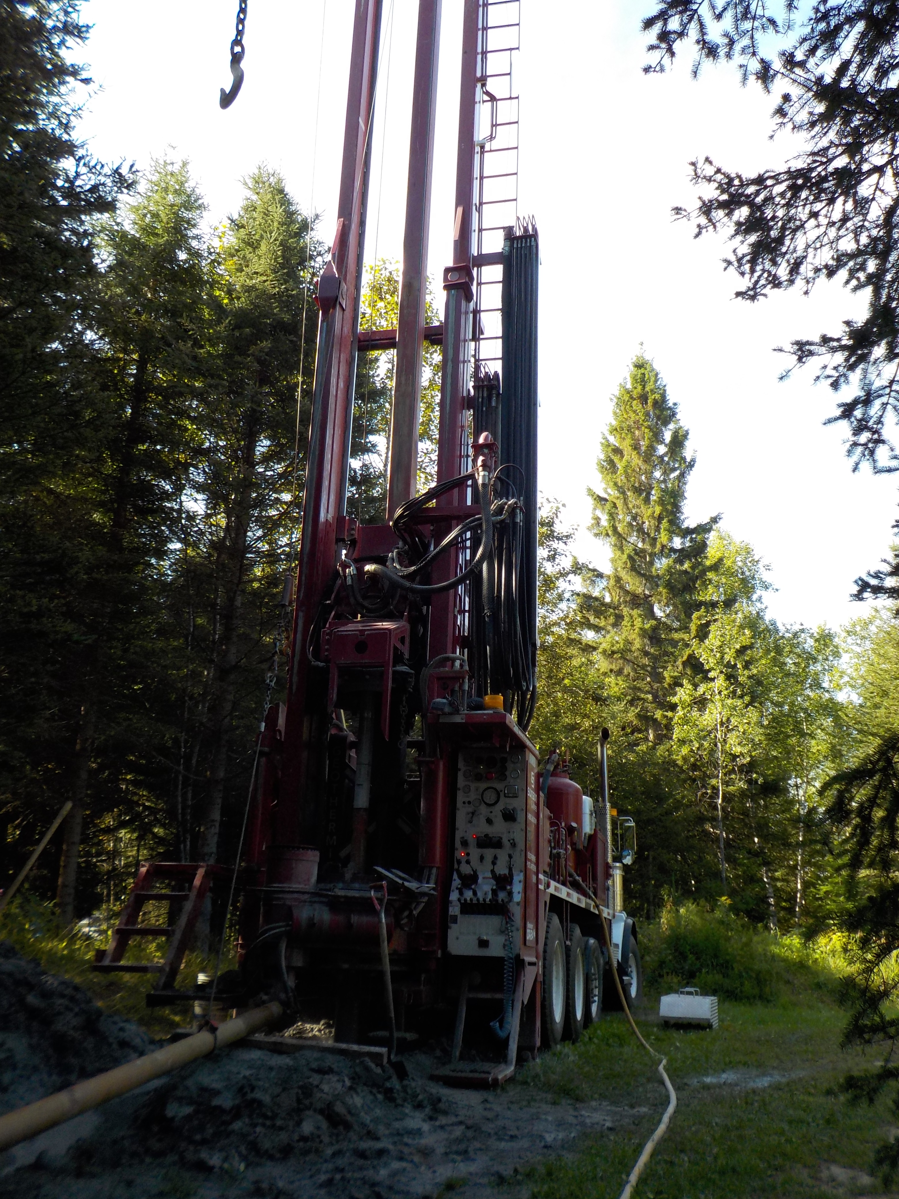 Puits artésien Saint-Félix-d'Otis - Lac Brébeuf - Saguenay - Foremost DR-24