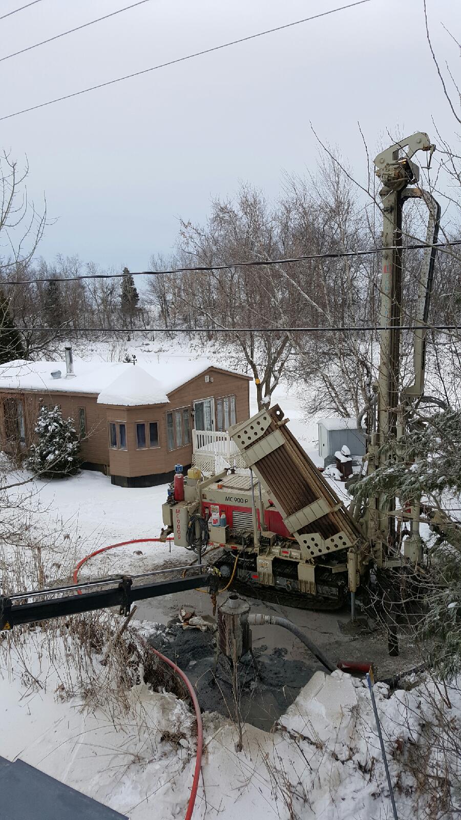 Puits artésien Sainte-Brigitte-des-Saults - Rang Sainte-Anne - Drummondville - foreuse sur chenilles - Comacchio MC-900P