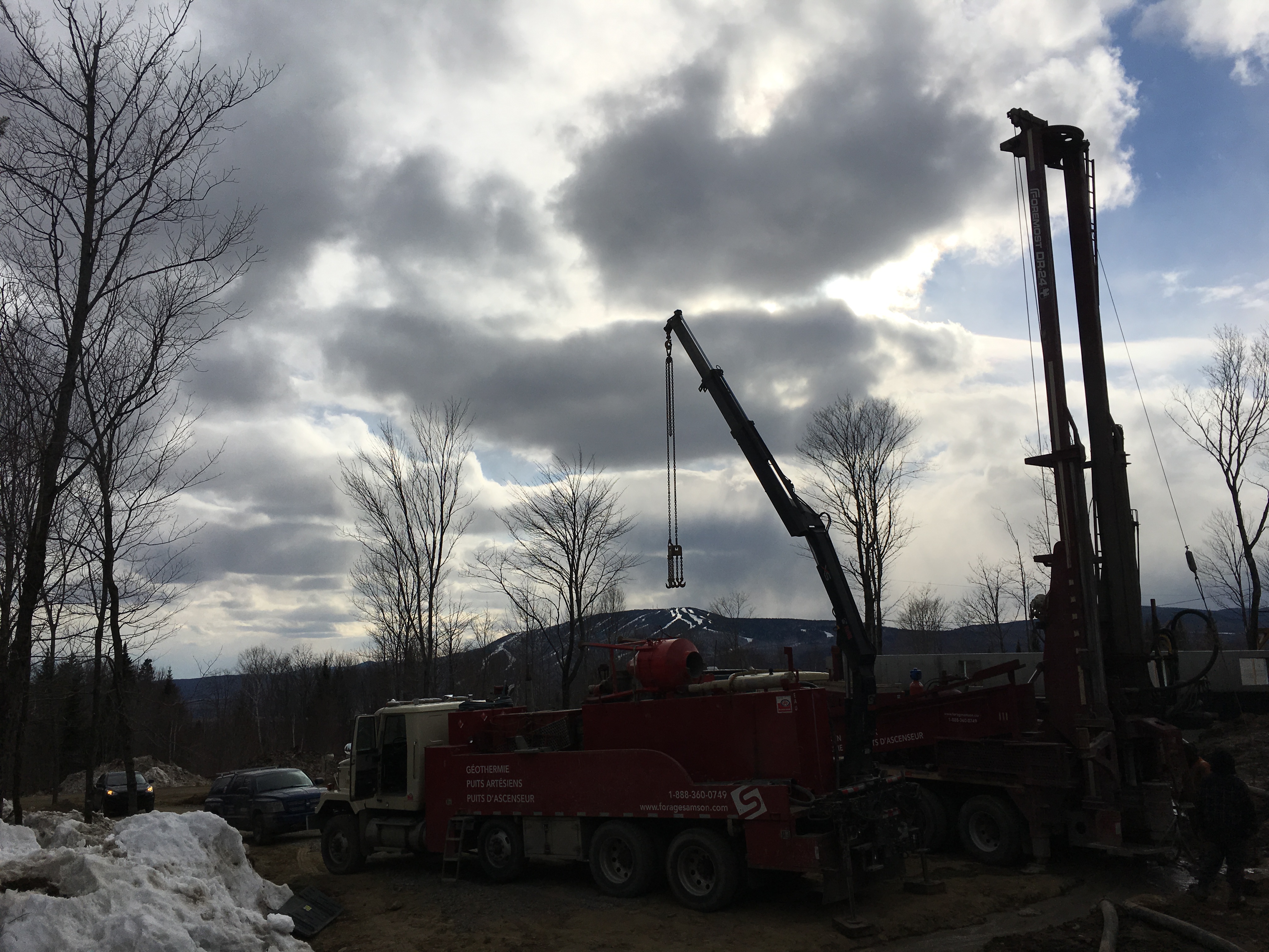 Puits artésien Saint-Joachim - Rue Savard - Côte de Beaupré - Foremost DR-24