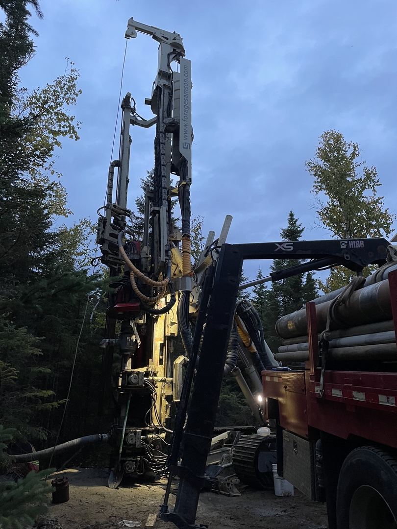 forage puits artésien - saint-urbain - charlevoix - puits charlevoix - rang saint-jerome - forage charlevoix - foreuse sur chenilles - comacchio mc-22a - forage samson - pompe submersible