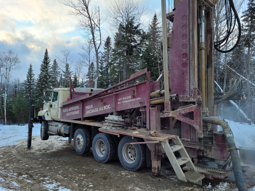 Puits artésien Petite-rivière-saint-françois - foremost DR-24 - Chemin des Goélettes - Chemin de la Cécillia - Fief du Massif - puits charlevoix - pompe submersible