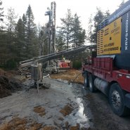 Puits artésien Saint-Raymond de Portneuf - Portneuf - Rue René - Bourglouis - Comacchio MC-900P - Foreuse sur Chenilles - Puits portneuf