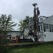 Puits artésien Lac-Sergent - Portneuf - collerette sur puits existant - collerette supervisée - scellement de puits - comacchio mc-22a - foreuse sur chenilles - forage samson - Chemin Baie-de-l'Ile