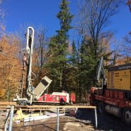 Puits artésien Stoneham - Aube 260 - Chemin de la Chanterelle - Collerette de bentonite - Pompe submersible - foreuse sur chenilles - Comacchio MC-900P - Puits stoneham - Pompe submersible - Collerette de bentonite - forage samson - samson et frères inc