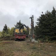 Puits artésien Baie-Saint-Paul - Baie-St-Paul - Puits Charlevoix - Chemin Cap-aux-Corbeaux Sud - Foreuse sur chenilles - Comacchio MC-900P - Pompe submersible - forage samson - Samson et frères Inc 
