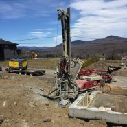 Puits artésien Québec - Beauport - rue des pétales - Puits Québec - Forage samson - Samson et Frères Inc - Foreuses sur chenilles  - Comacchio MC-900P - Pompe submersible - collerette de bentonite - puits scellé