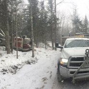 Puits artésien charlevoix - les éboulements - Repère Boréal - Comacchio MC-22a - foreuse sur chenilles - ancrage au roc - pieux - collerette de bentonite