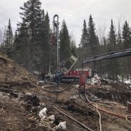 Puits artésien Stoneham - Puits stoneham - avenue tewkesbury - foreuse sur chenilles - commachio mc-900p - pompe submersible - forage samson