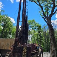 Puits artésien stoneham - forage stoneham - chemin du geai-bleu - pompe submersible - foreuse - foremost dr-24 - collerette de bentonite - pompe submersible