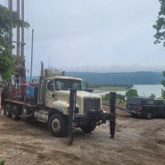 Puits artésien Baie-St-Paul - Charlevoix - Chemin de la Pointe - Foremost DR-24 - Samson et Frères inc - Forage Samson - pompe submersible - collerette de bentonite -  puits charlevoix
