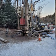Puits artésien Lac-Beauport - Domaine du Daim - Lac-Bastien - Foreuse sur chenilles - comacchio mc-22a - collerette de bentonite