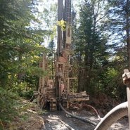 Puits artésien Charlevoix - Puits Petite-Rivière-Saint-Francois - pompe submersible - foreuse sur chenilles - comacchio mc-900p - Chemin Marie-Anne Simard  - forage samson