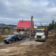 forage puits artésien charlevoix - saint-urbain - rue elzéar - comacchio mc-900p - foreuse sur chenilles - forage samson - samson et frères inc - pompe submersible - puits charlevoix