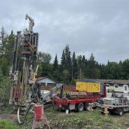 Puits artésien stoneham - collerette de bentonite - foreuse sur chenilles - comacchio mc-22a - forage samson - rue leclerc