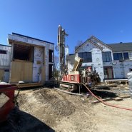 Forage géothermique - puits géothermique - sillery - québec - rue Léon-Dion - Foreuse sur chenilles - Comacchio MC-900P