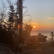 Puits artésien Baie-saint-paul - puits charlevoix - foreuse sur chenilles - comacchio mc-900p - puits samson - domaine charlevoix - chemin du domaine