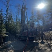 puits charlevoix - puits artésien les éboulements - domaine charlevoix - foreuse sur chenilles - comacchio mc-900p - pompe submersible - forage samson 