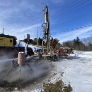 Puits artésien Baie-Saint-Paul - Charlevoix - Côte à Pérou - foreuse sur chenilles - comacchio mc-900p - puits charlevoix - collerette de bentonite - pompe submersible charlevoix