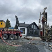 Puits géothermique adstock - forage géothermique adstock - foreuse sur chenilles - comacchio mc22a - forage samson