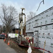 Forage géothermique cap-rouge - puits géothermique - forage samson - chemin de la plage saint-laurent - foreuse sur chenilles - comacchio mc-22a