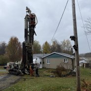 Puits artésien Sainte-Claire - Puits bellechasse - forage samson - foreuse sur chenilles - comacchio mc-22a - pompe submersible