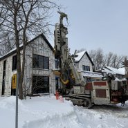 géothermie québec - forage puits géothermique - avenue pasteur - puits géothermique québec - foreuse sur chenilles - comacchio mc22a - forage samson